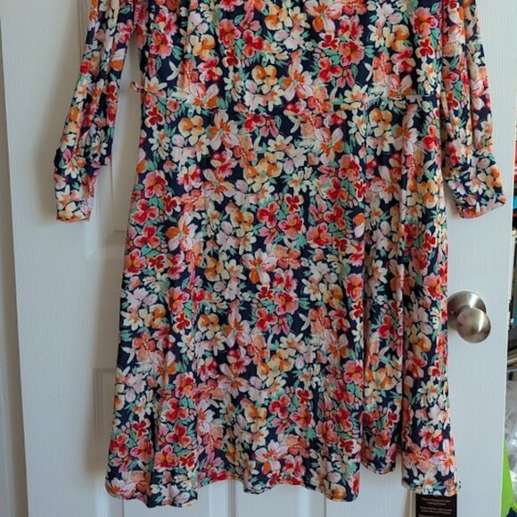 Popsy Clothing Ariana Romantic Floral Dress - Picture 2 of 6